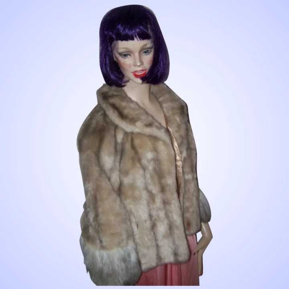 Stunning Vintage Faux Fur Caplet Cape with Jacket